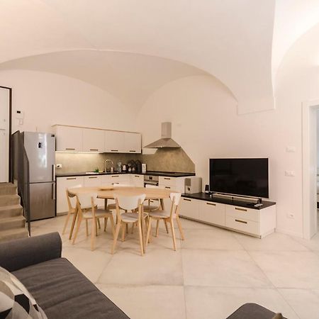 Cartoleria Suite: Spazioso, Moderno E Centrale Bolonha Exterior foto