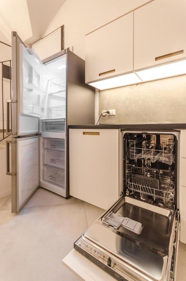 Cartoleria Suite: Spazioso, Moderno E Centrale Bolonha Exterior foto